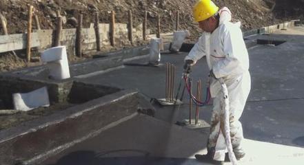 屋面防水补漏施工方案及工程完工后建筑垃圾清理与建筑结构防水补漏技术详解